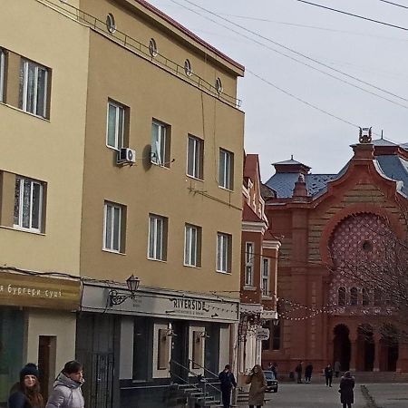 Затишна Двокімнатна Квартира В Самому Серці Ужгорода Uschhorod Exterior foto